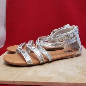 Disney Descendants Sandals - Silver Iridescent Flats - Size 5.5
